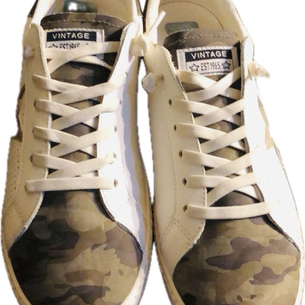 Vintage Havana Betsy “Golden Goose” style Camo and with Gold ladies size 8.5